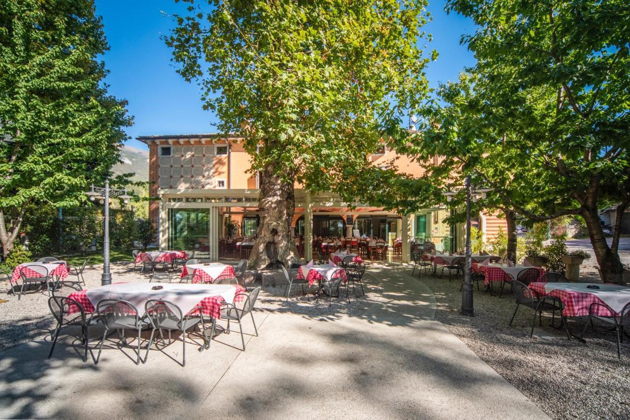 Albergo Al Platano Капріно-Веронезе Екстер'єр фото