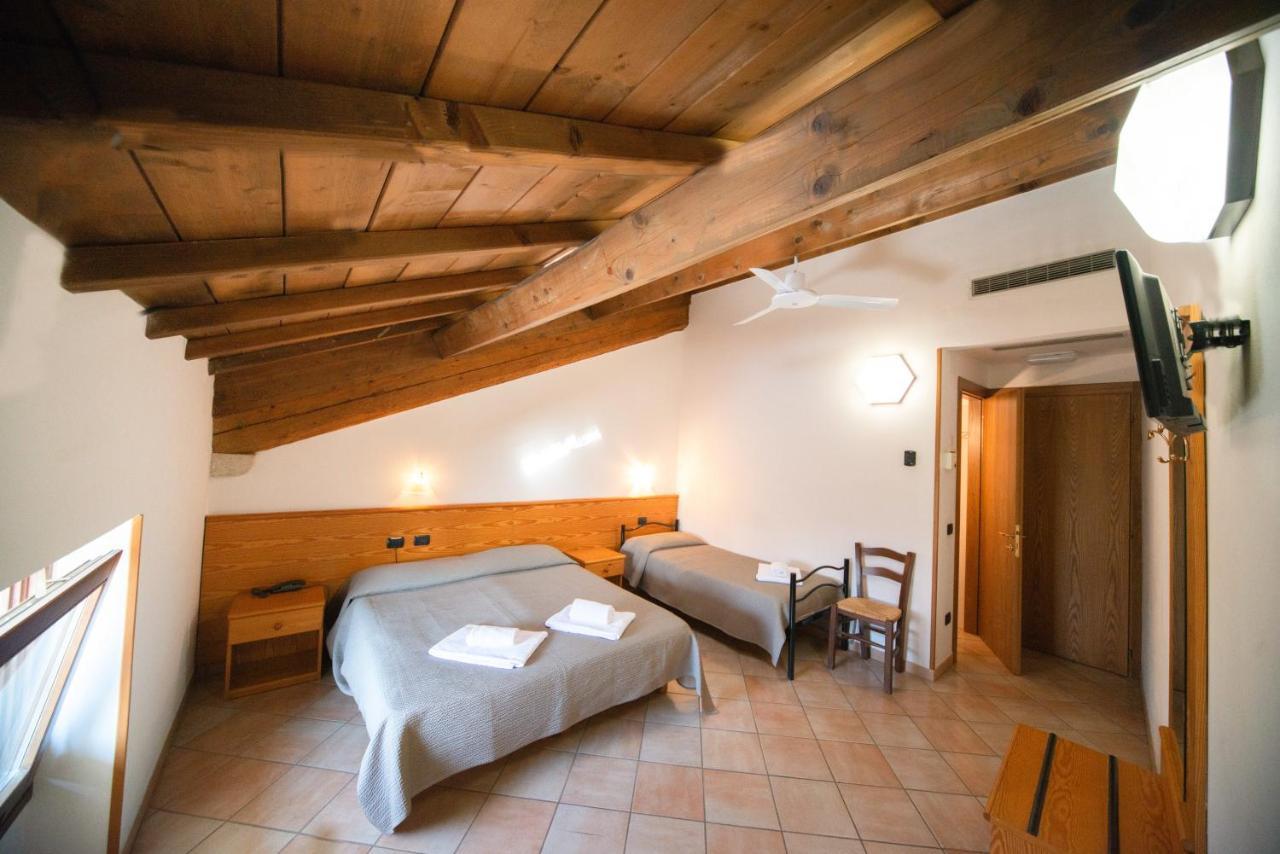 Albergo Al Platano Капріно-Веронезе Екстер'єр фото