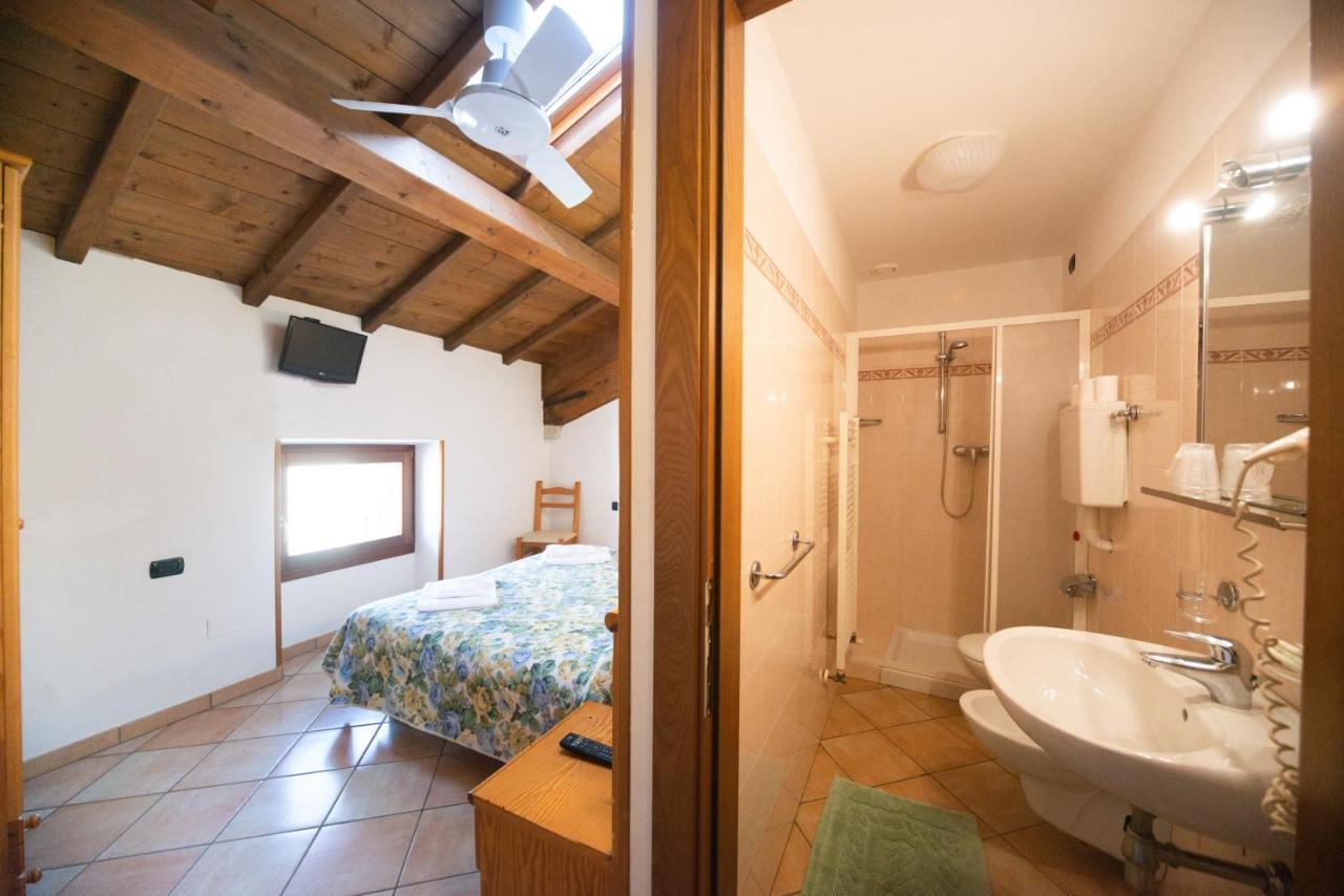 Albergo Al Platano Капріно-Веронезе Екстер'єр фото