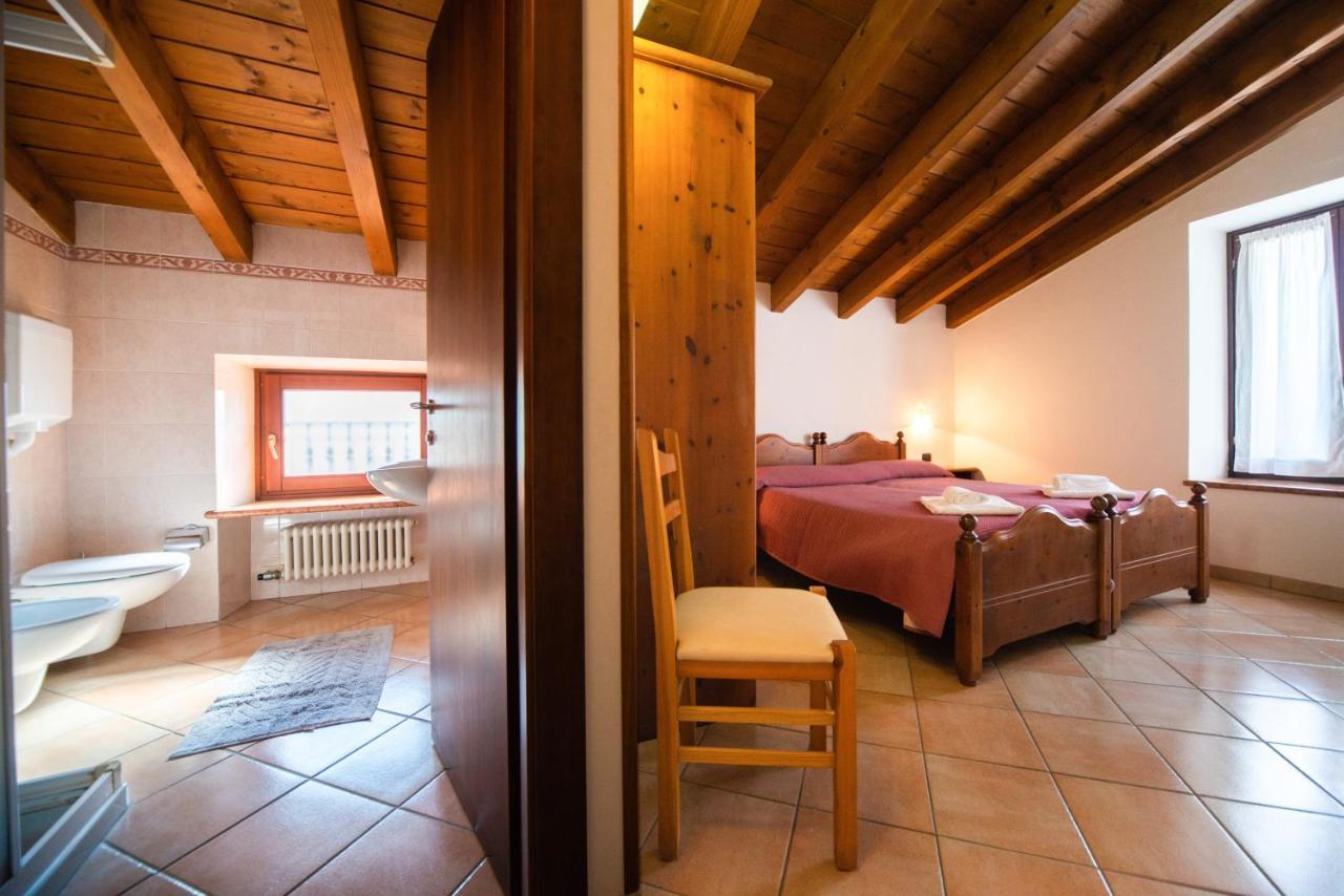 Albergo Al Platano Капріно-Веронезе Екстер'єр фото